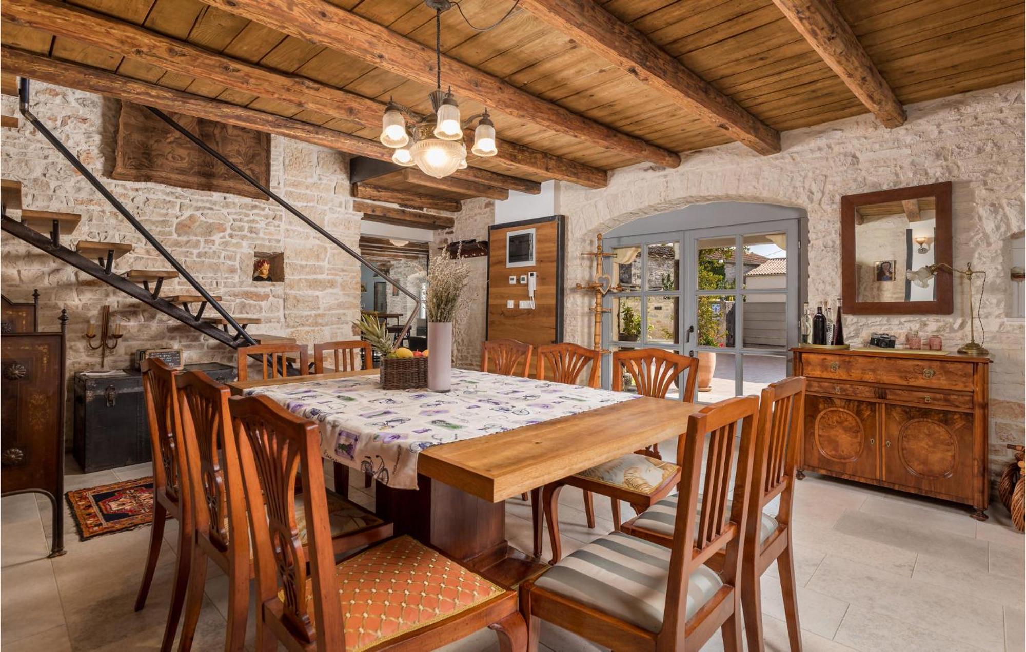 Amazing Home In Foli With Kitchen 外观 照片