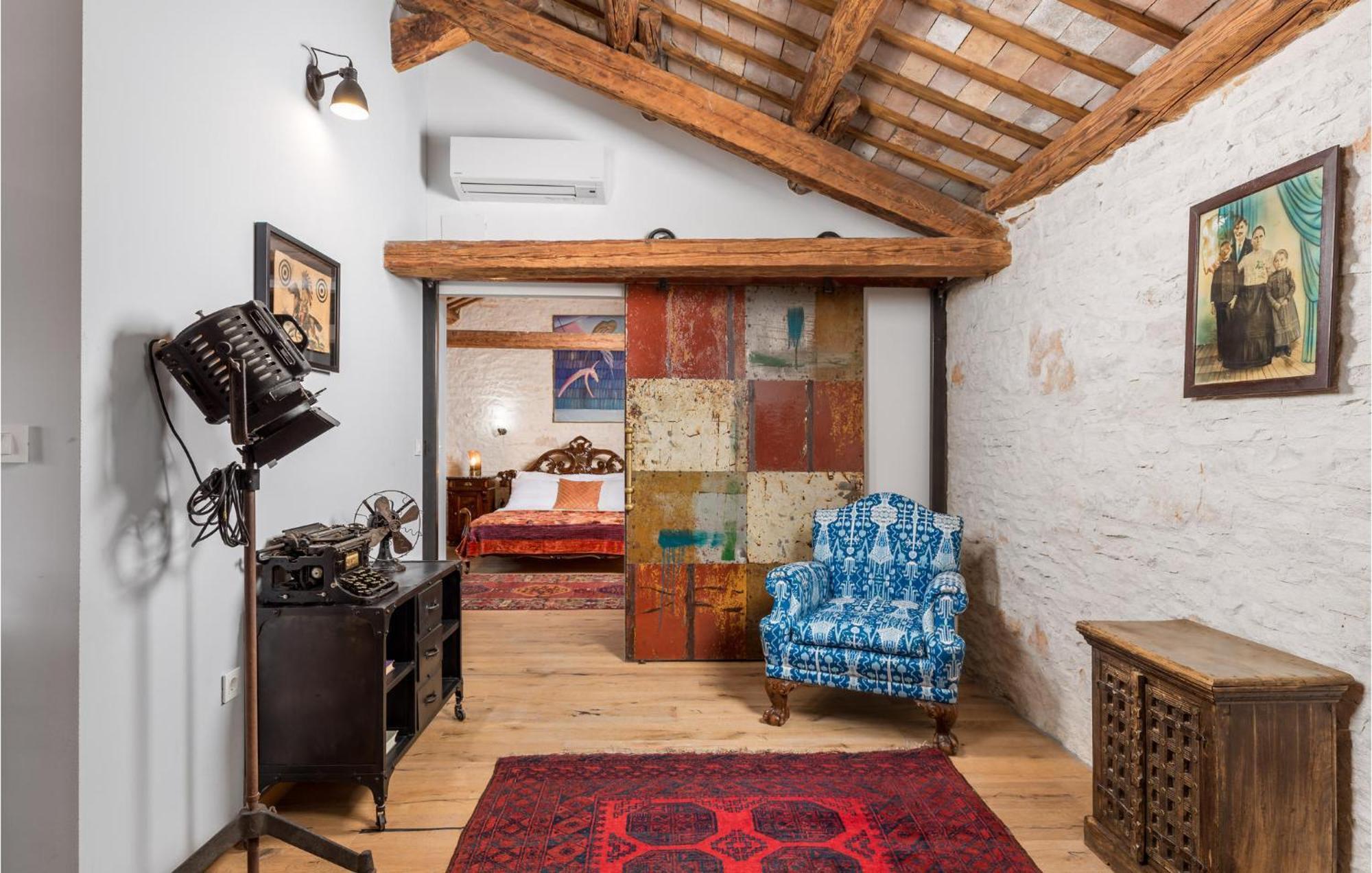 Amazing Home In Foli With Kitchen 外观 照片